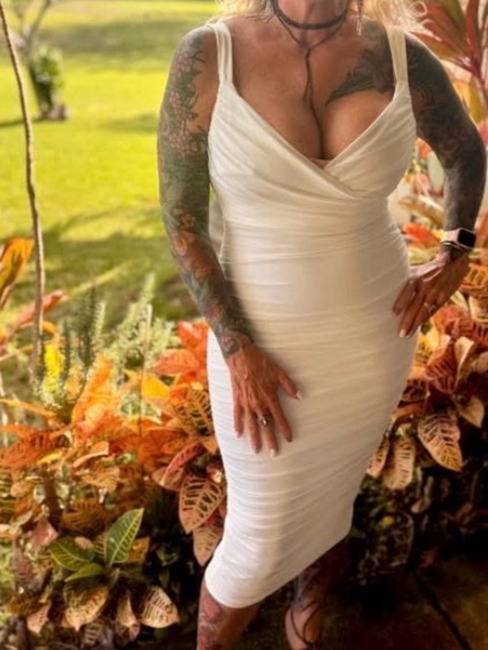 BEAGIMEG Bodycon Sleeveless Ruched Mesh